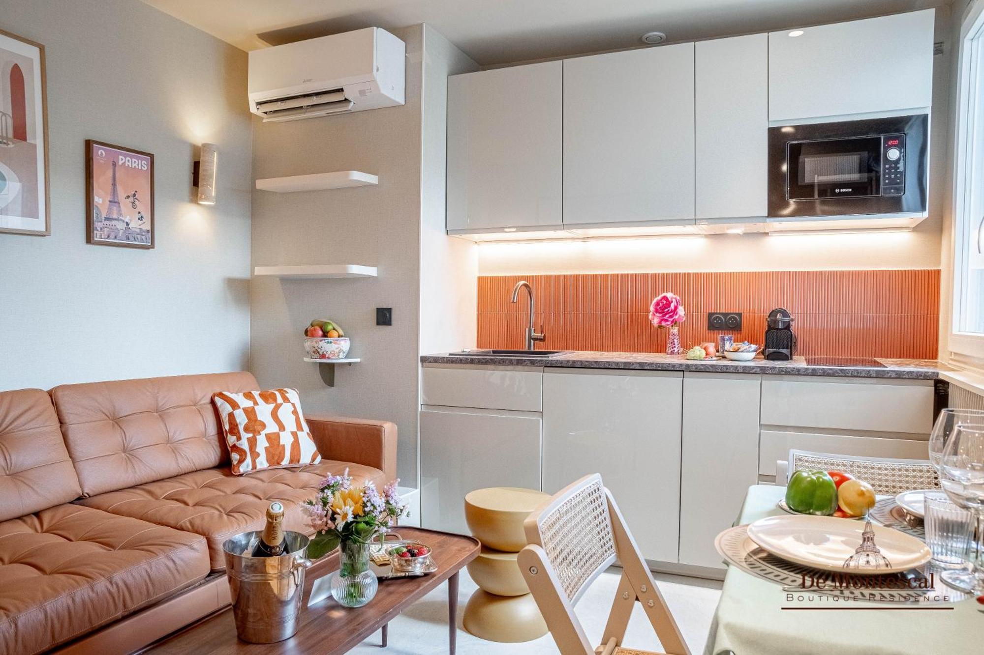 De Montescal Montparnasse Ac Appartment In A Prime Location 22 -36M2 Париж Екстериор снимка