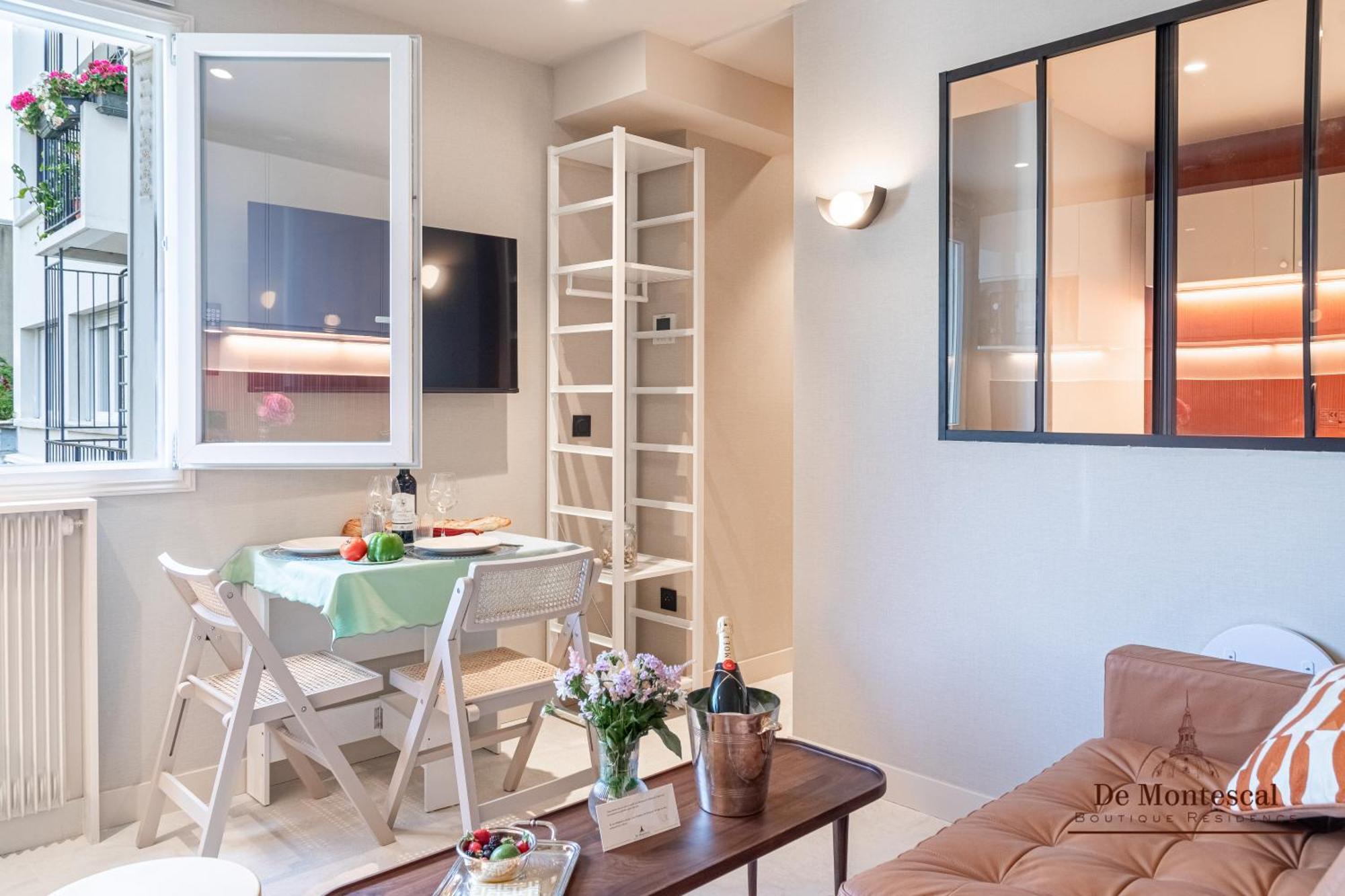 De Montescal Montparnasse Ac Appartment In A Prime Location 22 -36M2 Париж Екстериор снимка