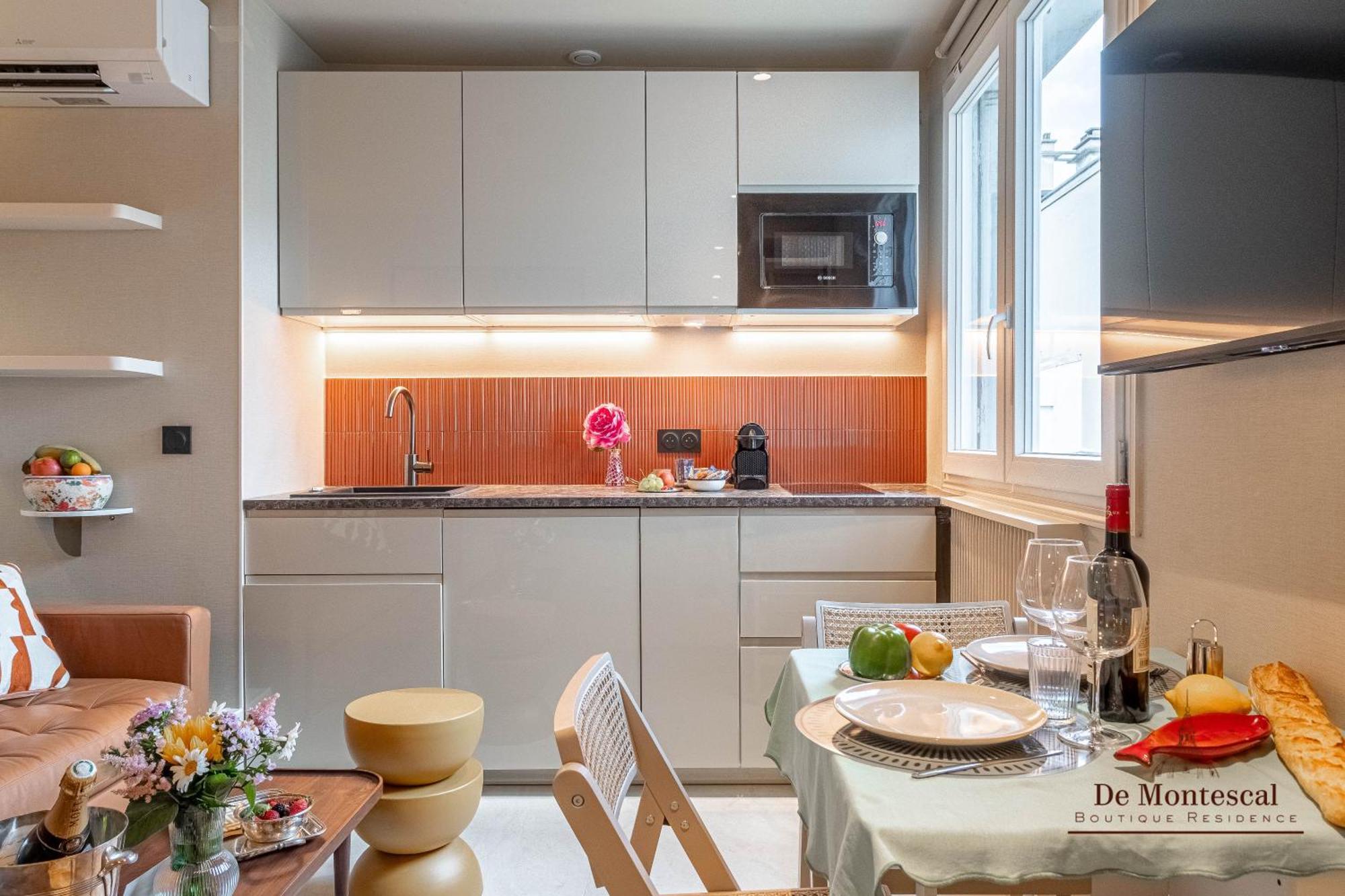 De Montescal Montparnasse Ac Appartment In A Prime Location 22 -36M2 Париж Екстериор снимка