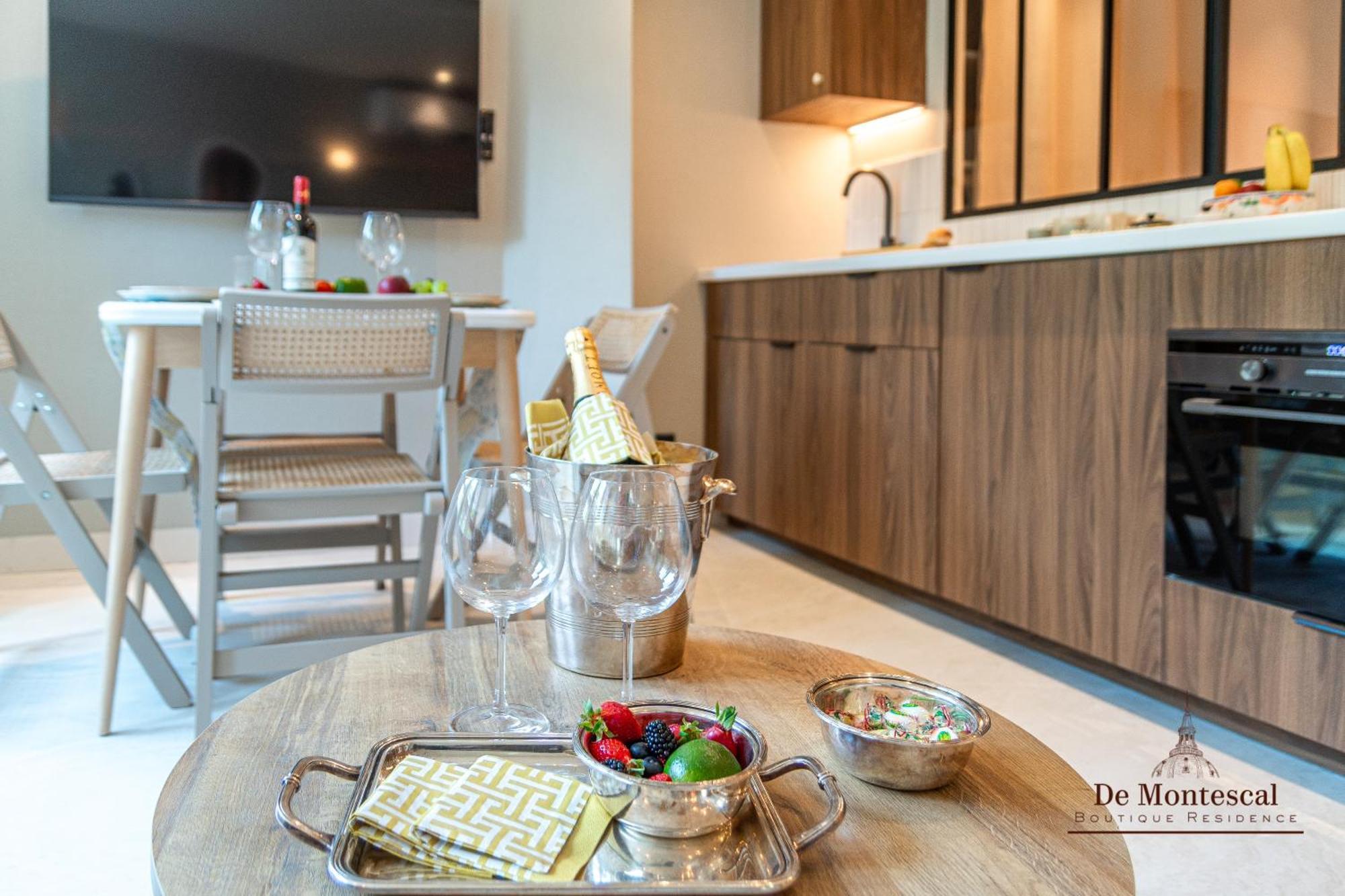 De Montescal Montparnasse Ac Appartment In A Prime Location 22 -36M2 Париж Екстериор снимка