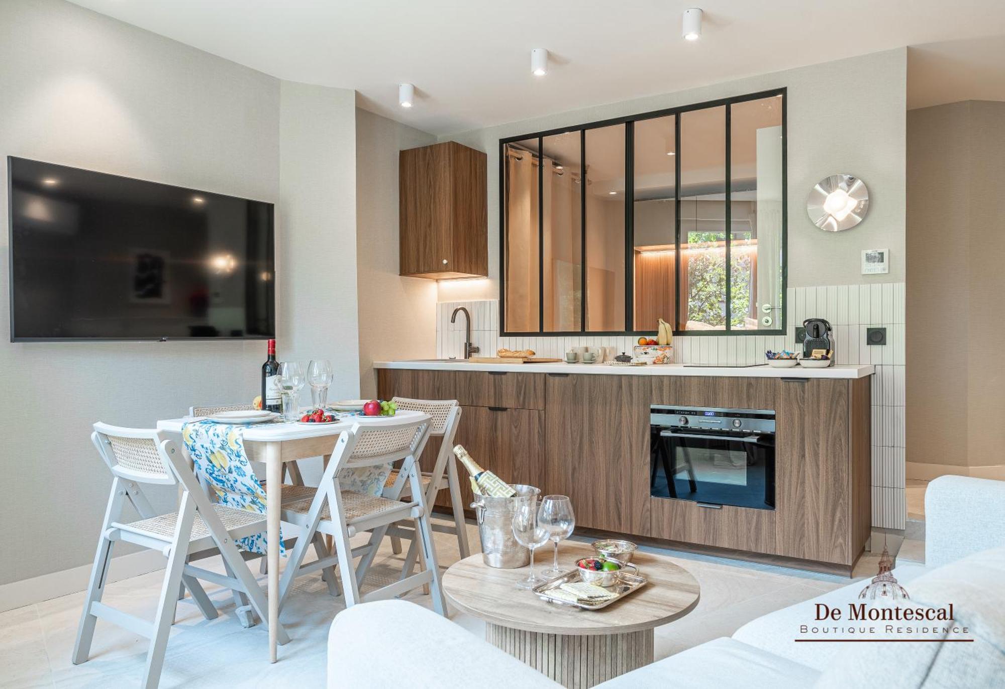 De Montescal Montparnasse Ac Appartment In A Prime Location 22 -36M2 Париж Екстериор снимка